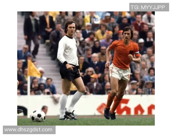 足球历史最伟大球星的崛起与传奇足迹解析 足球历史最伟大球星的崛起与传奇足迹解析